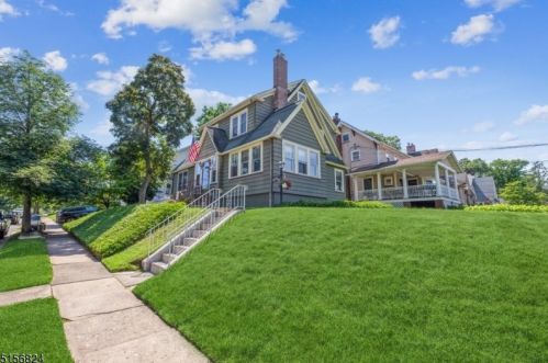 85 Spring Garden Ave, Nutley, NJ 07110-1529