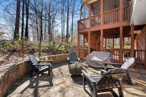 1021 Madeline Ln, Atlanta GA  30350-4024 exterior