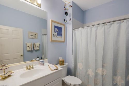 693 Mainsail Pl, Naples FL 34110-3620 exterior