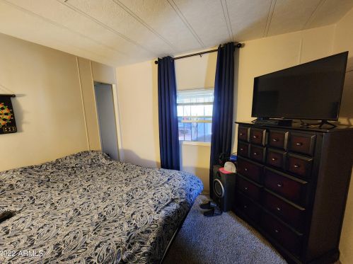 18214 2nd St, Phoenix AZ  85022-1006 exterior