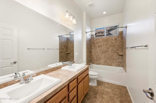 7120 Dupont Way, Tucson AZ  85757-8215 exterior