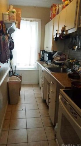 199 Fairview St, New Britain CT 06051-2705 exterior