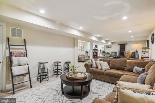 7741 Water St, Fulton MD 20759-2558 exterior