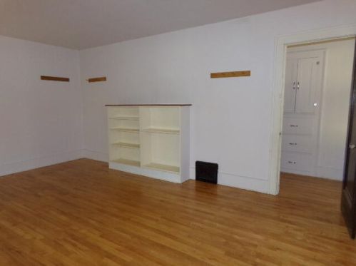 1416 Bank St, Kalamazoo MI 49001-2906 exterior