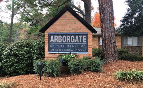 115 Biscayne Dr, Atlanta GA 30309-1003 exterior