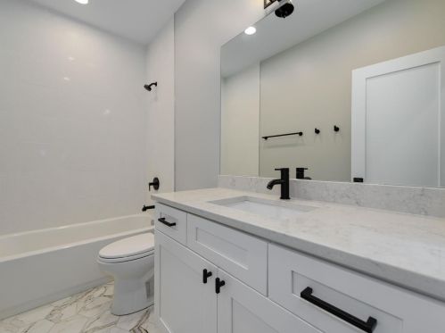 3536 Albany Ave, Chicago IL 60612-3921 exterior