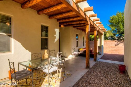 10432 Roylstons Ln, Tucson AZ 85747-5853 exterior