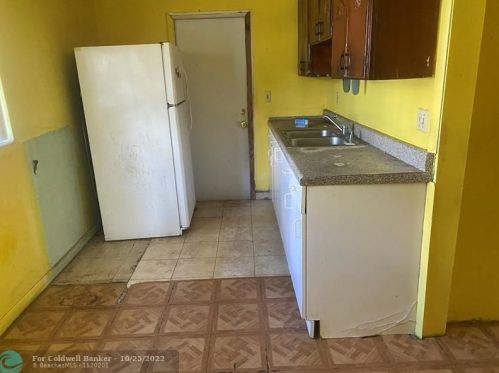 335 12th Ave, Boynton Beach, FL 33435-6038