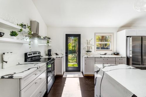 2264 Baker Rd, Atlanta GA 30318-6221 exterior