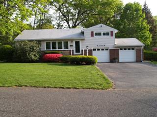 95 Euclid Ave, Westwood NJ  07675-2843 exterior