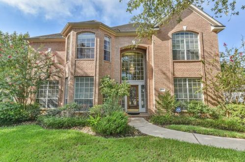 19405 Dee Oaks Dr, Humble, TX 77346-2926