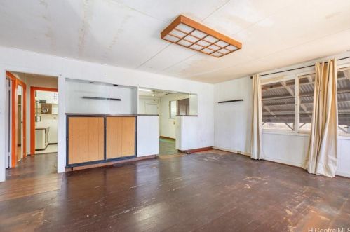 2011 Lime St, Honolulu HI 96826-5904 exterior