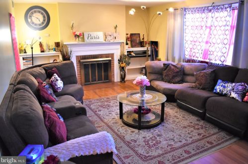 216 Schafer Blvd, New Castle, DE 19720-4724