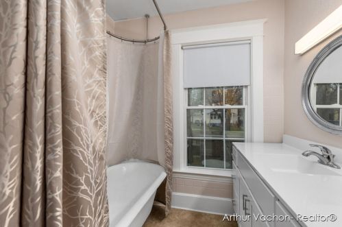 1016 Evergreen St, Grand Rapids MI 49507-2008 exterior