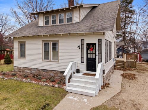 214 Woodward Ave, Big Rapids MI  49307-1750 exterior