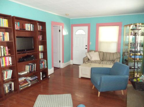 2265 Harrison Ave, Meskegon MI 49441-1325 exterior