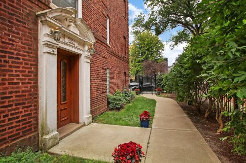 5953 Winthrop Ave, Chicago, IL 60660-3546
