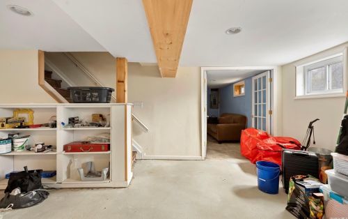 8 Lynhaven Pl, Commack NY 11725-3107 exterior