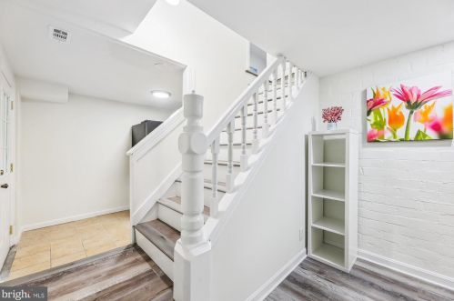 5117 Mount Vernon Memorial Hwy, Alexandria VA  22309-3319 exterior