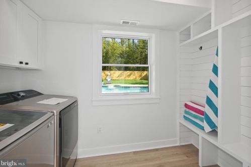 6705 Buttermere Ln, Bethesda MD  20817-1528 exterior