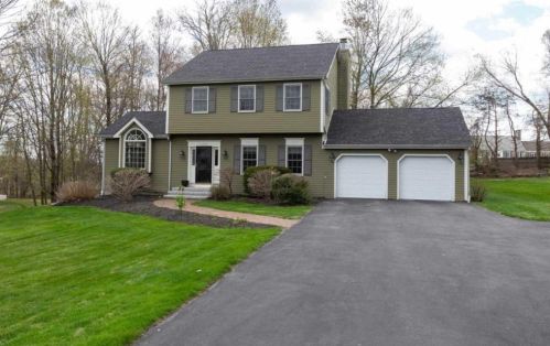 75 Oakmont Dr, Concord NH  03301-6916 exterior