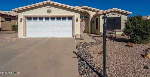 700 Rio Moctezuma, Green Valley, AZ 85614-3944