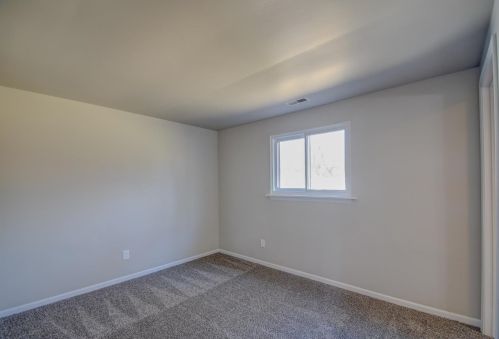 6848 3 Ave, Gary IN 46406-0015 exterior