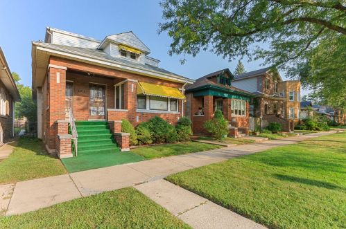 7725 Prairie Ave, Chicago, IL 60619-2815