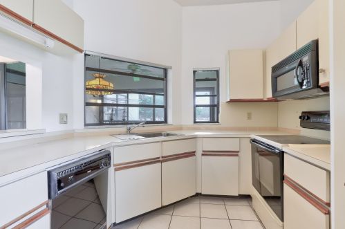 5873 Parkwalk Dr, Boynton Beach FL 33472-2322 exterior