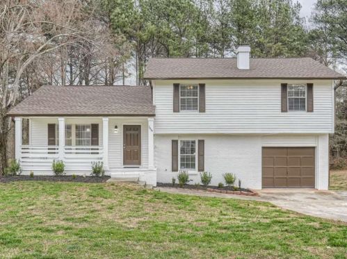 3454 Fannin Dr, Lithonia, GA 30038-2829