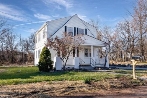 525 Mercer St, Bridgewater NJ  08807-2007 exterior