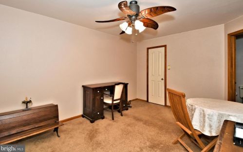 910 Foxmeadow Dr, Limerick PA 19468-1552 exterior