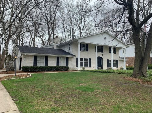 6555 Crestwood Dr, Milwaukee, WI 53209-3337