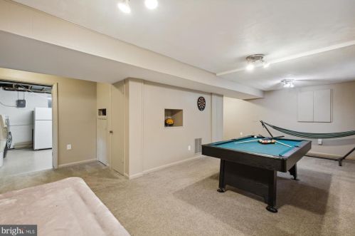 11706 Enid Dr, Rockville MD 20854-3454 exterior