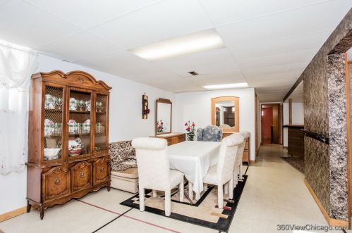 5515 Kildare Ave, Chicago IL 60629-5733 exterior