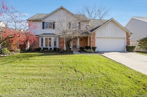 24596 Bramblewood Dr, Novi, MI 48374-4013
