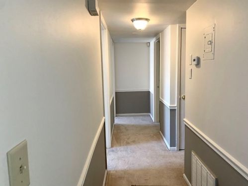 5537 Kingsport Dr, Atlanta GA 30342-4633 exterior