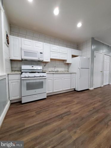 2639 Dickinson St, Philadelphia PA  19146-4415 exterior