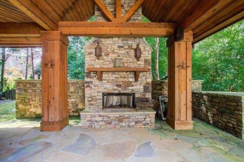 700 Brookwoods Trce, Atlanta GA 30342-2473 exterior