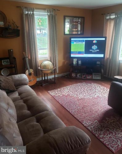 21 Winter St, Media PA 19063-1510 exterior