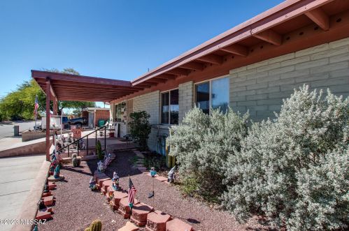 752 Edgewater Dr, Tucson AZ 85704-2412 exterior