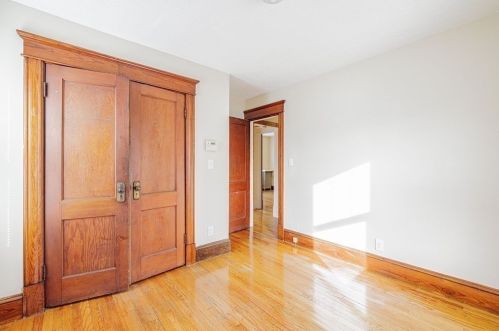 32 Monrovia St, Springfield MA 01104-3113 exterior