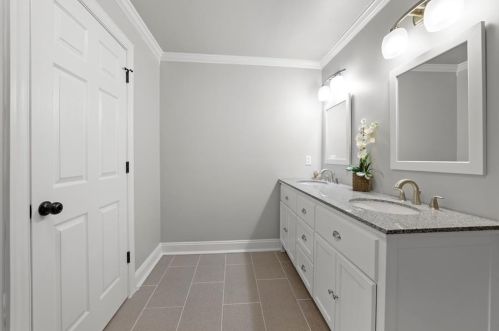 484 Dot Dr, Atlanta GA 30349-2703 exterior