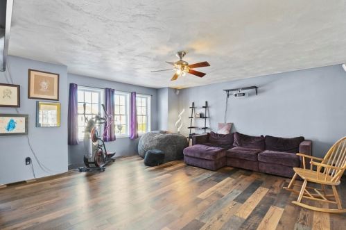 46 Ashland St, Worcester, MA 01609-2502