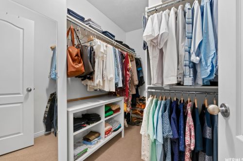 4166 Red Orch Way, Taylorsville UT 84084-5643 exterior