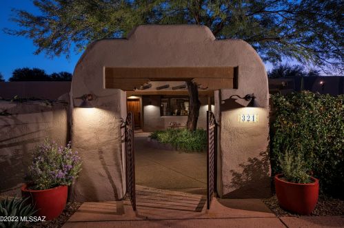 321 Golf Vw Dr, Tucson AZ 85737-9701 exterior