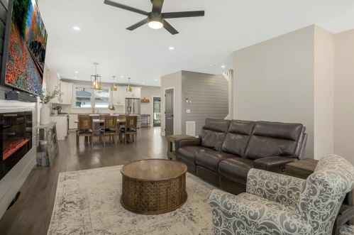 1863 Francis Ave, Atlanta GA  30318-2723 exterior