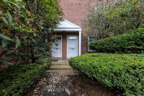 47 Prospect Ave, Norwalk CT 06850-3705 exterior