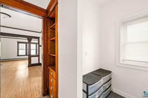 18 5 St, Duluth MN 55804-1341 exterior