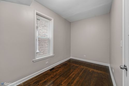 3750 Cermak Rd, Chicago IL  60623-3013 exterior